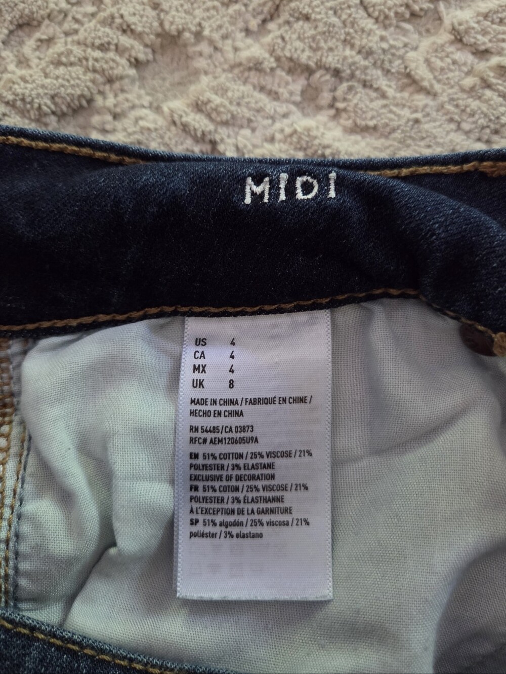 American Eagle Midi Shorts - Picture 4 of 4
